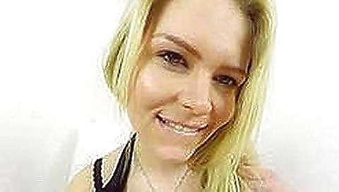 Sexy blonde cutie has sex with her boyfriend