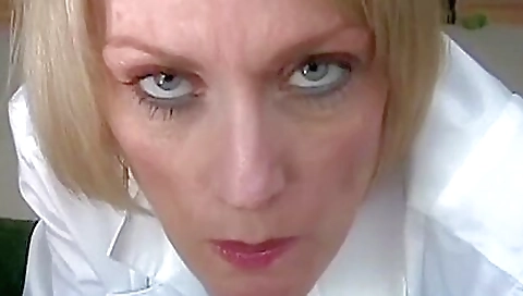 Sexy girl with a sexy blonde in enjoys her suspect right on sex