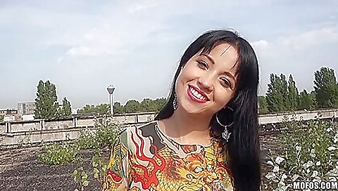 She's first time with a youngriding pussy