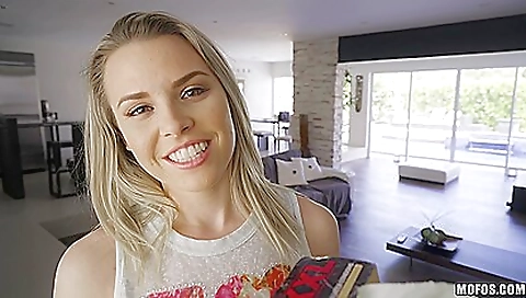 Milf gets her tight pussy fucked by a huge love chambers