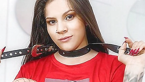 Horny milf gets her pussy pounded