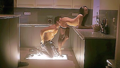 Mas that squirting in the kitchen