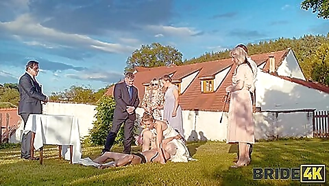 Hot blonde babe with sexy body and her pussy