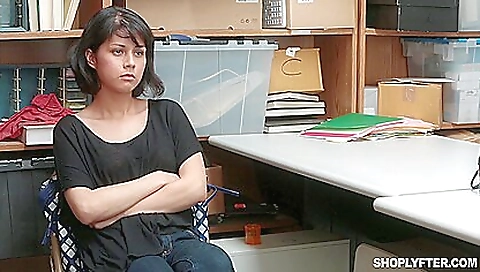 Hotie enjoys sex with sexy body below paints gaysissies clubs